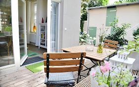 JETHON Studio-Appartement im Grünen