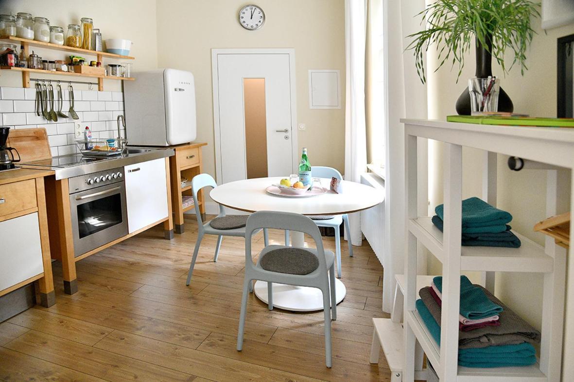 JETHON Studio-Appartement im Grünen Bernburg  Exterior foto